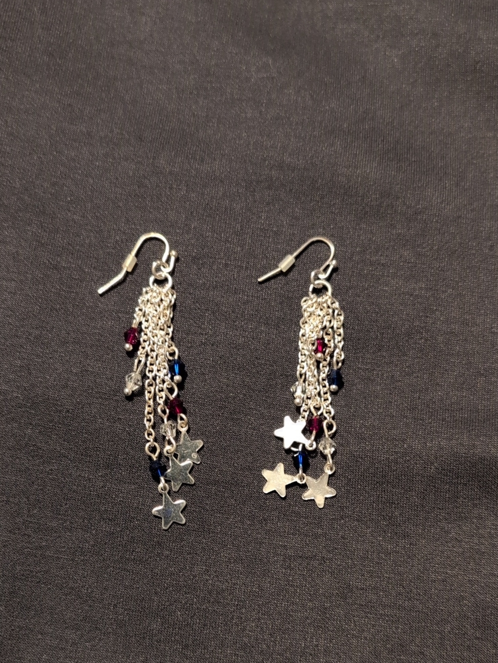 NWOT Silver Patriotic Star Dangle Chain Earrings with Blue and Burgundy Beads